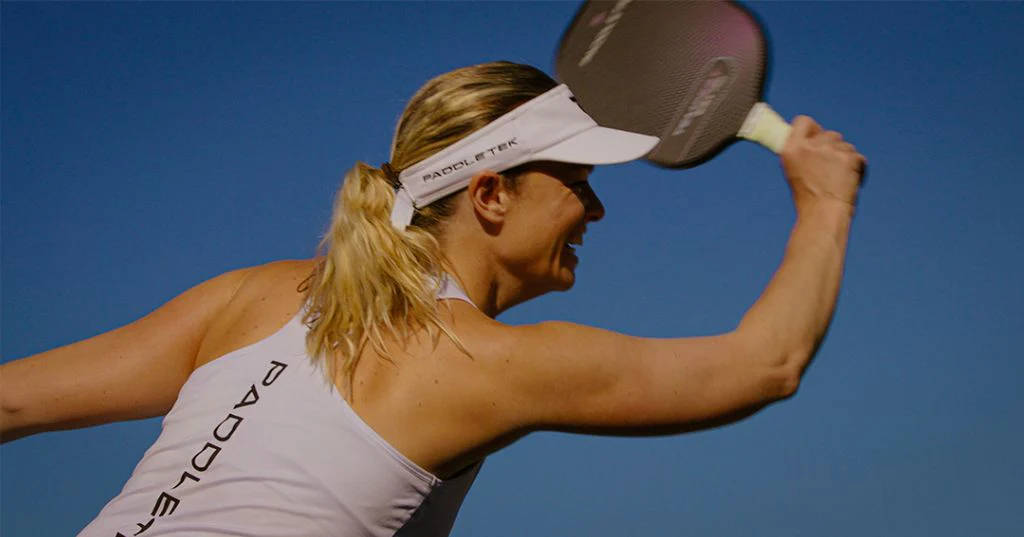 Latihan footwork padel dengan cone drill untuk meningkatkan refleks