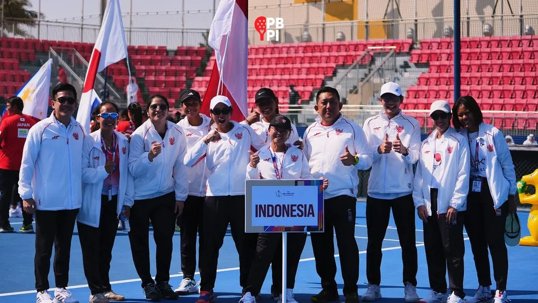 Klub padel Indonesia merayakan kemenangan di turnamen internasional tahun 2025
