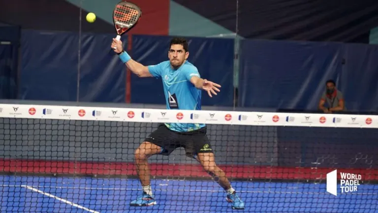 teknik volley padel di area net untuk meningkatkan konsistensi permainan