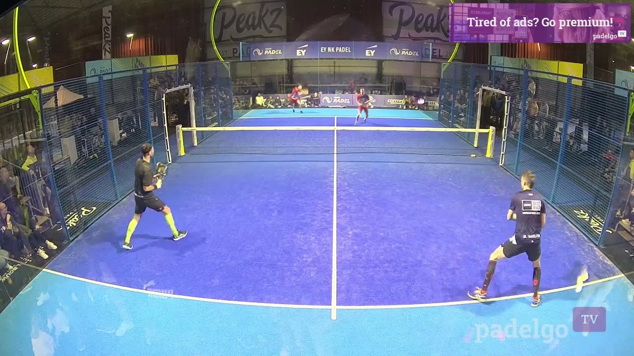 strategi posisi pemain padel ganda saat mengontrol permainan