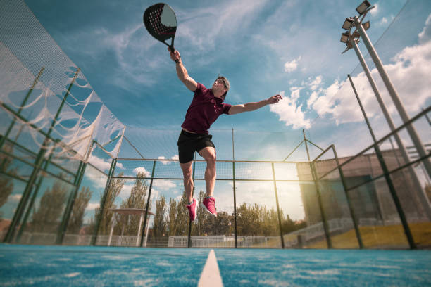 fokus mental pemain padel saat rally panjang