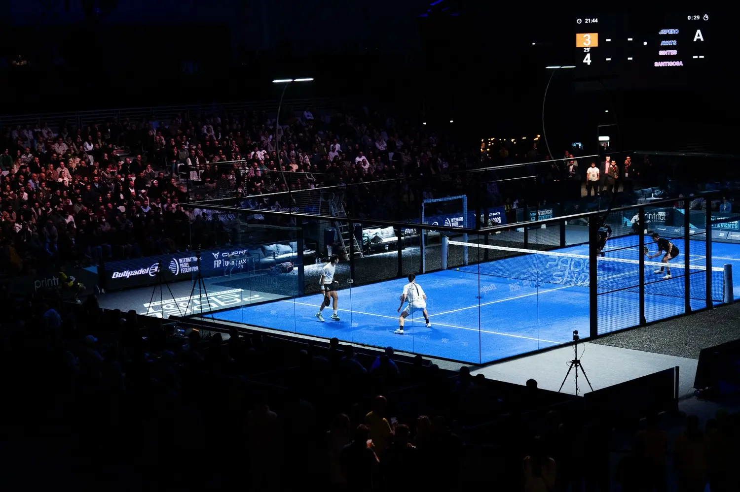 pertandingan FIP Tour 2026 antara pasangan padel profesional