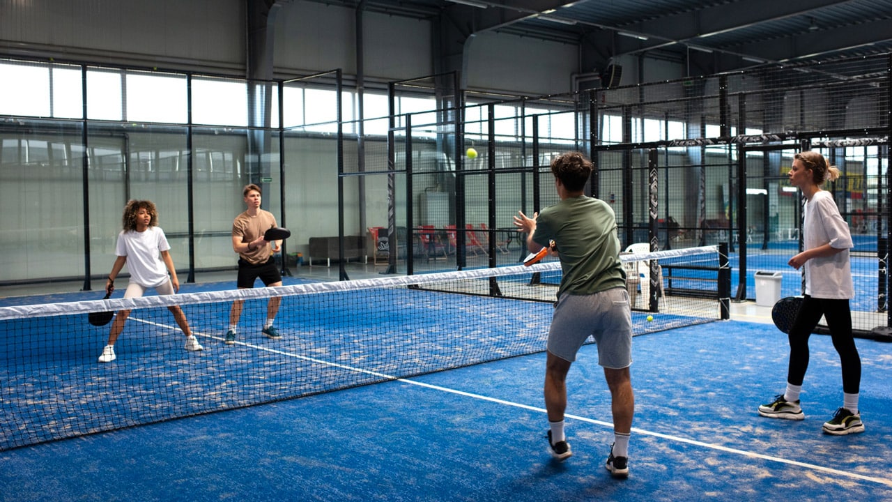 Tren Padel di Kalangan Selebritas yang Membuat Olahraga Ini Semakin Populer
